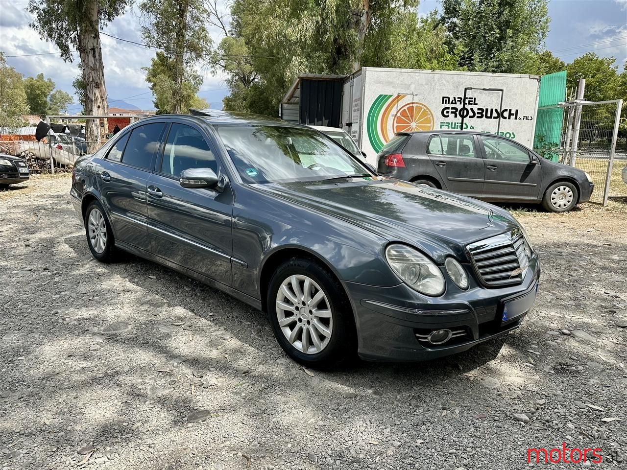 2008' Mercedes-Benz E 220 photo #1