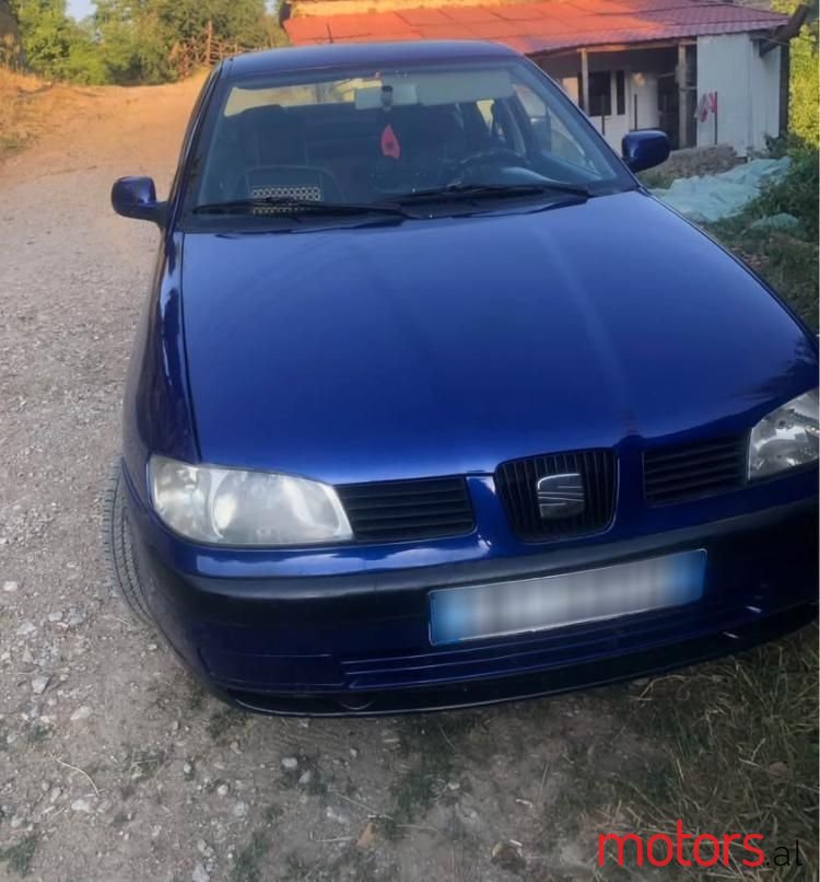 2001' SEAT Cordoba photo #3