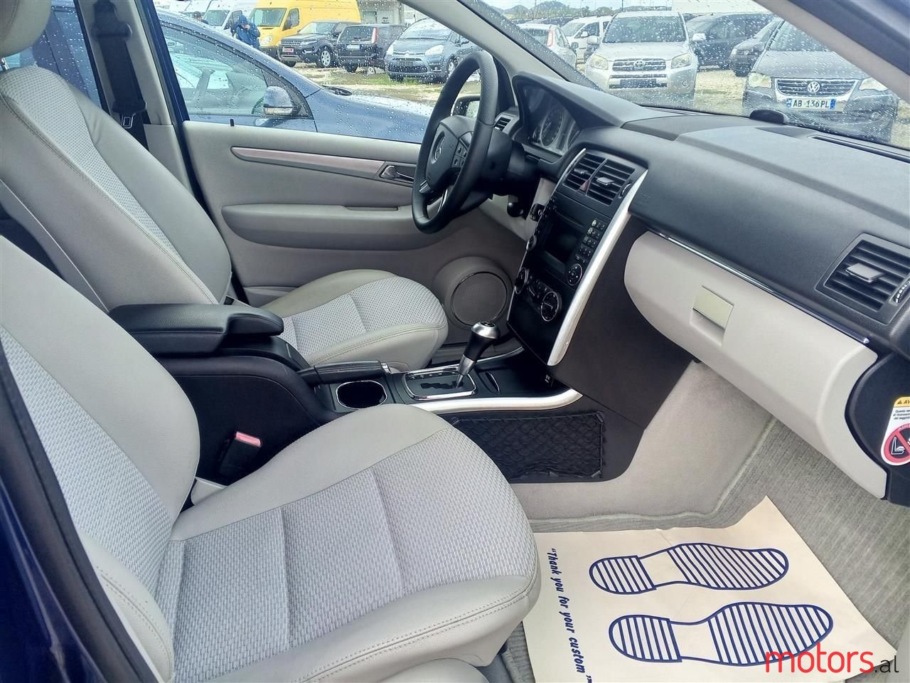 2010' Mercedes-Benz B 200 photo #5