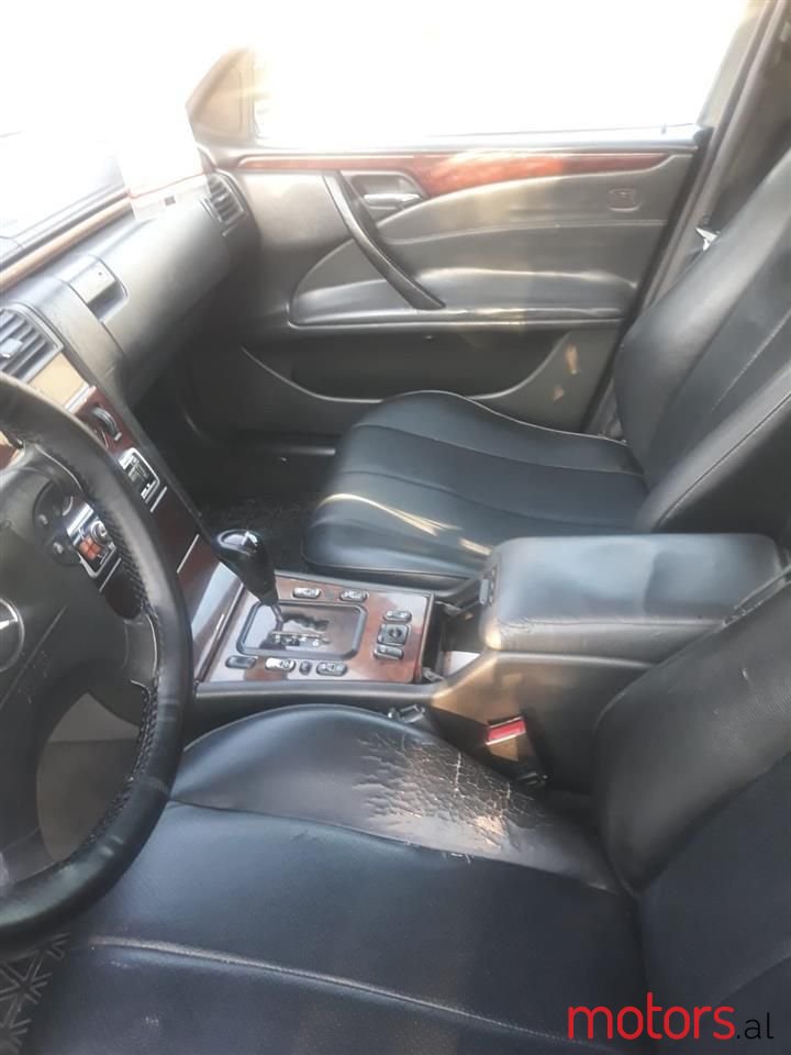 2002' Mercedes-Benz E 220 photo #6