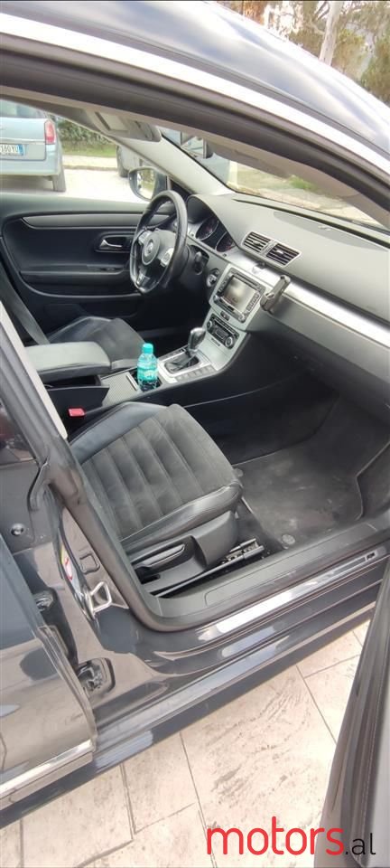 2012' Volkswagen Passat photo #6