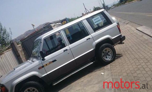 1991' Isuzu Trooper photo #2