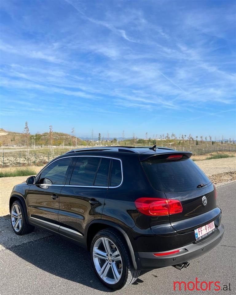 2013' Volkswagen Tiguan photo #3