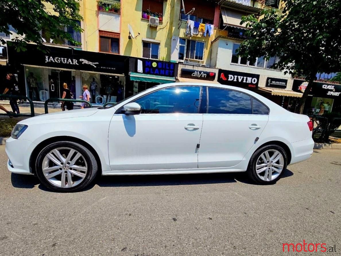 2015' Volkswagen Jetta photo #6