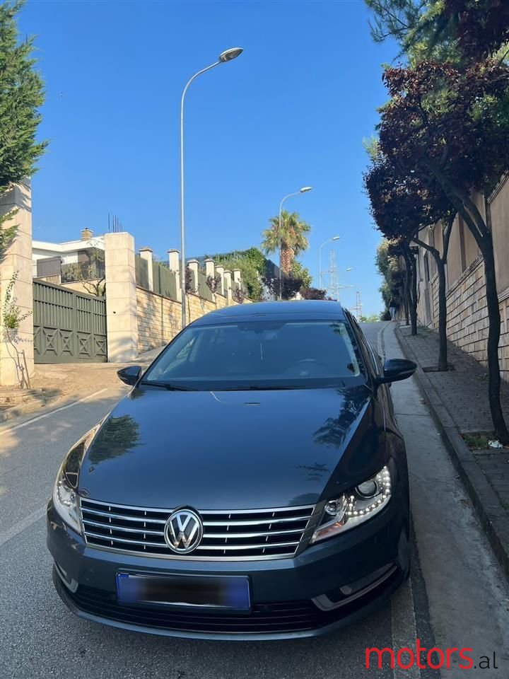 2015' Volkswagen Passat photo #3