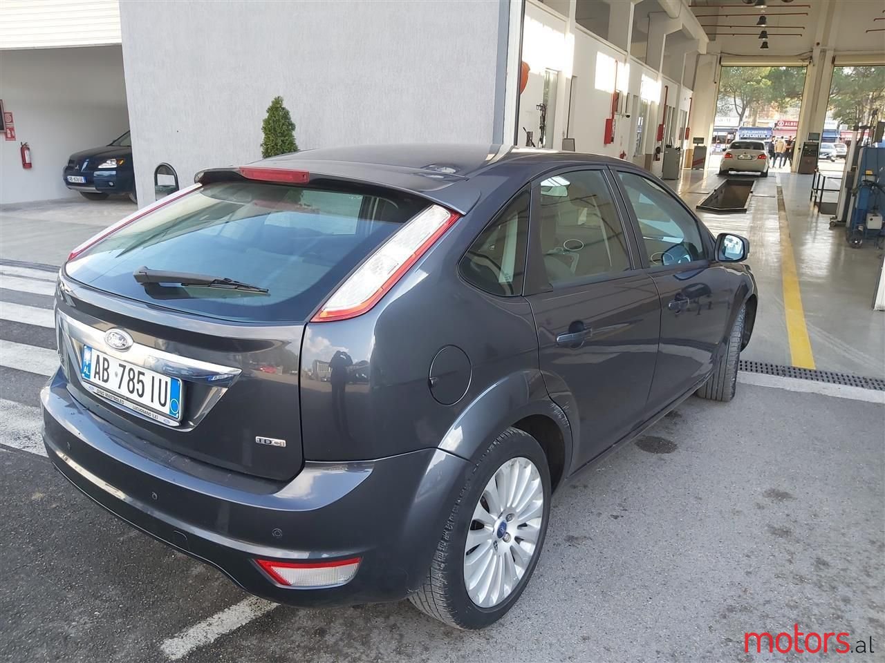 2010' Ford Focus photo #2