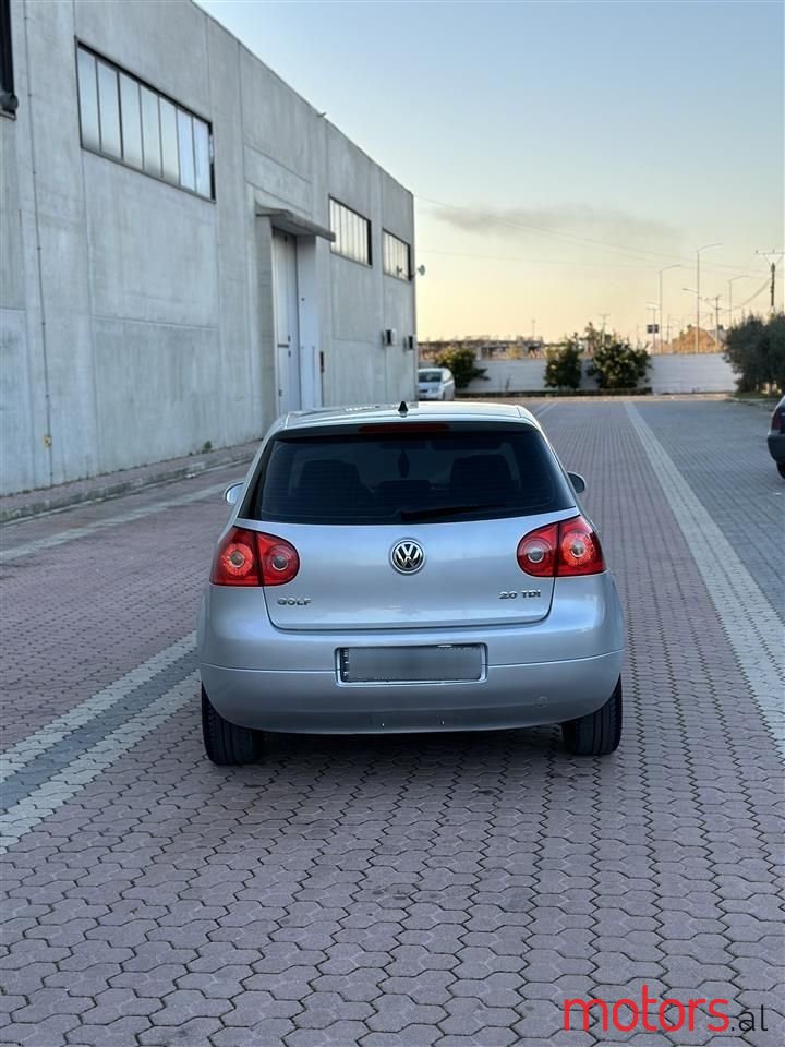 2005' Volkswagen e-Golf photo #5