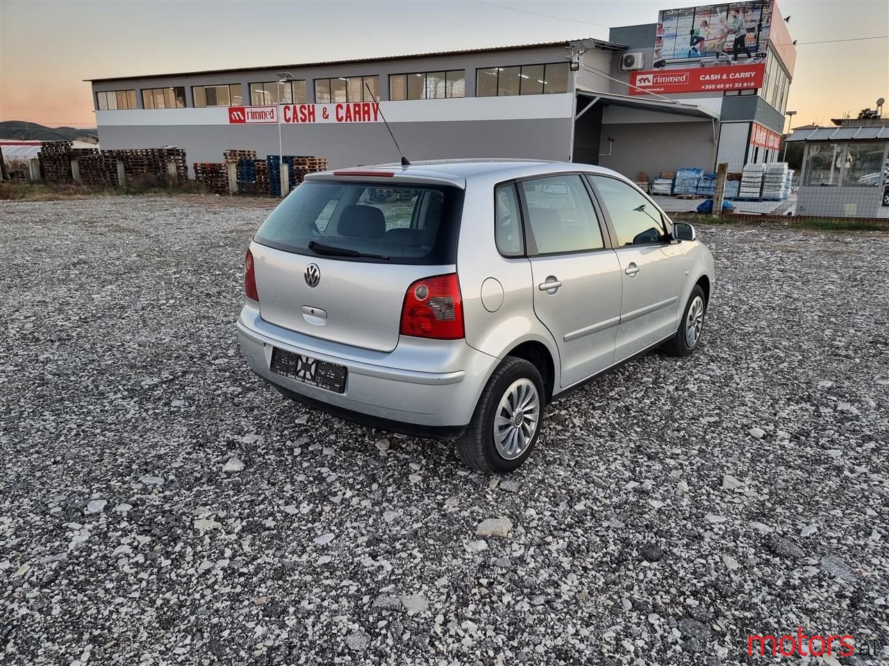 2005' Volkswagen Golf photo #4