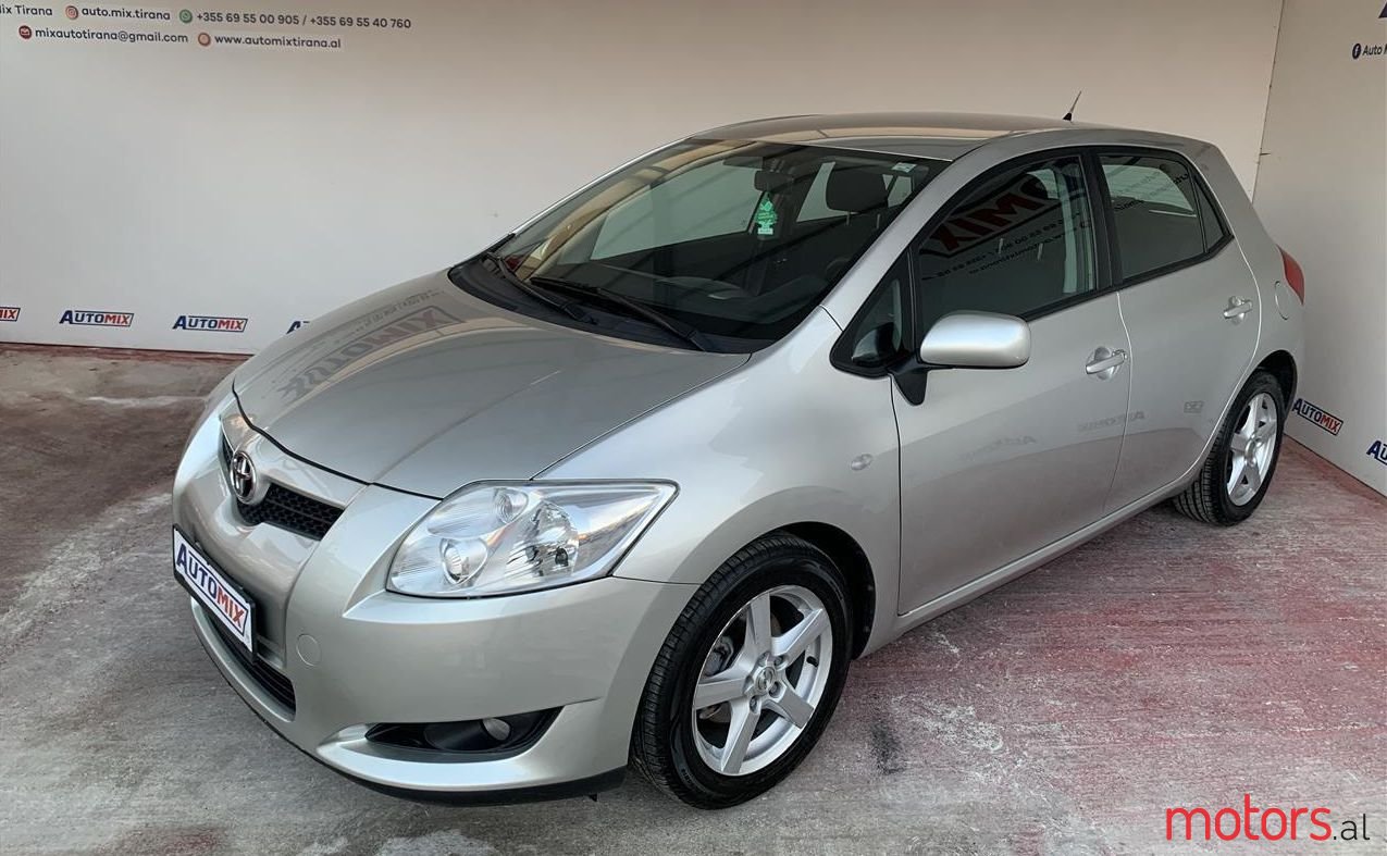2007' Toyota Auris photo #1