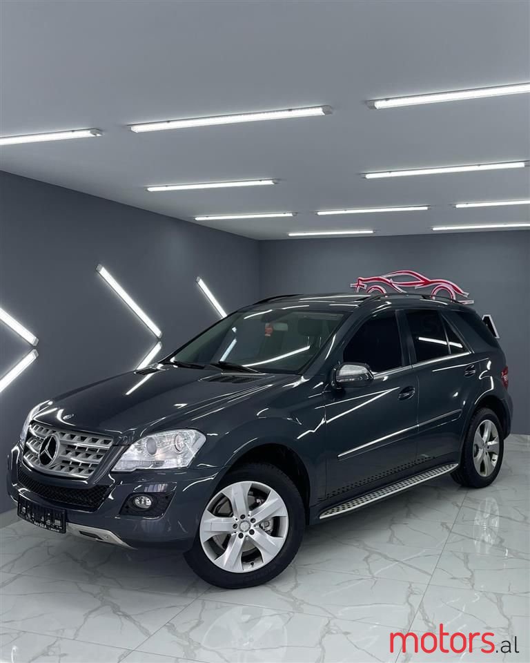 2010' Mercedes-Benz ML 350 photo #4