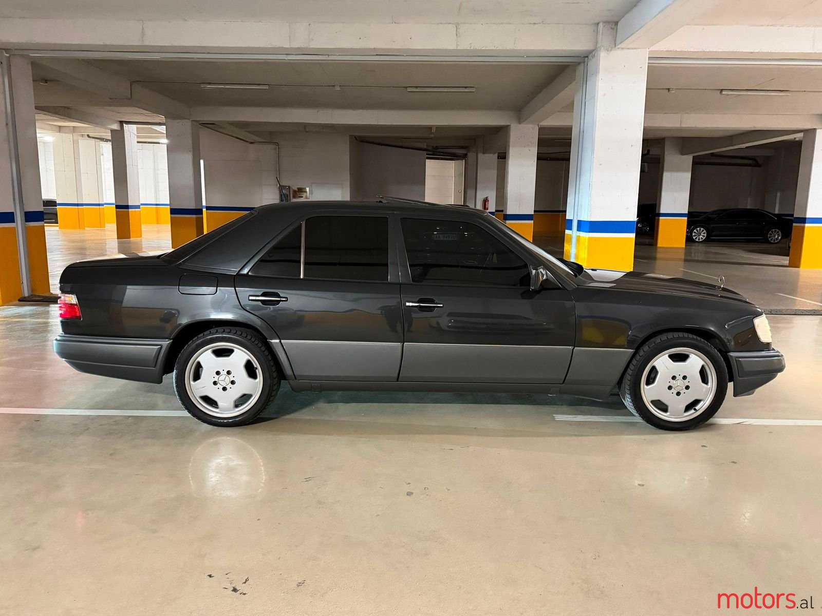 1994' Mercedes-Benz E 200 photo #4