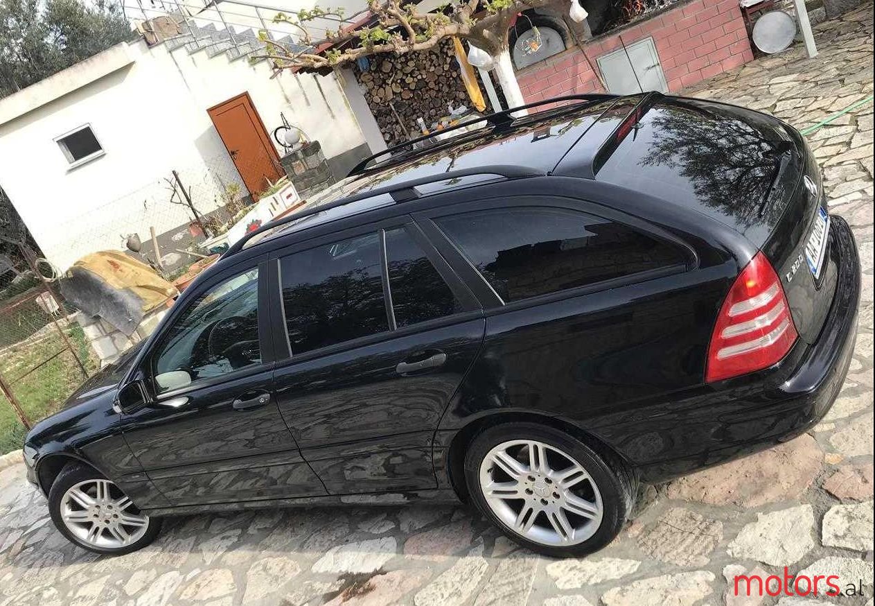 2004' Mercedes-Benz C 200 photo #1