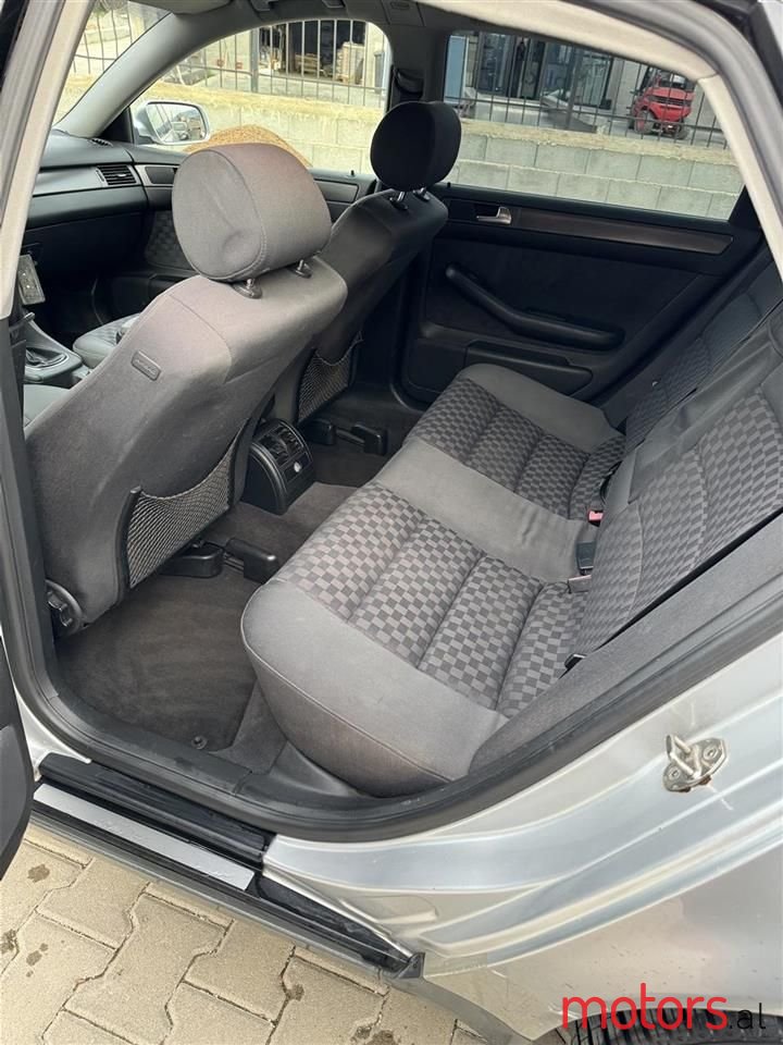 2002' Audi A6 photo #2