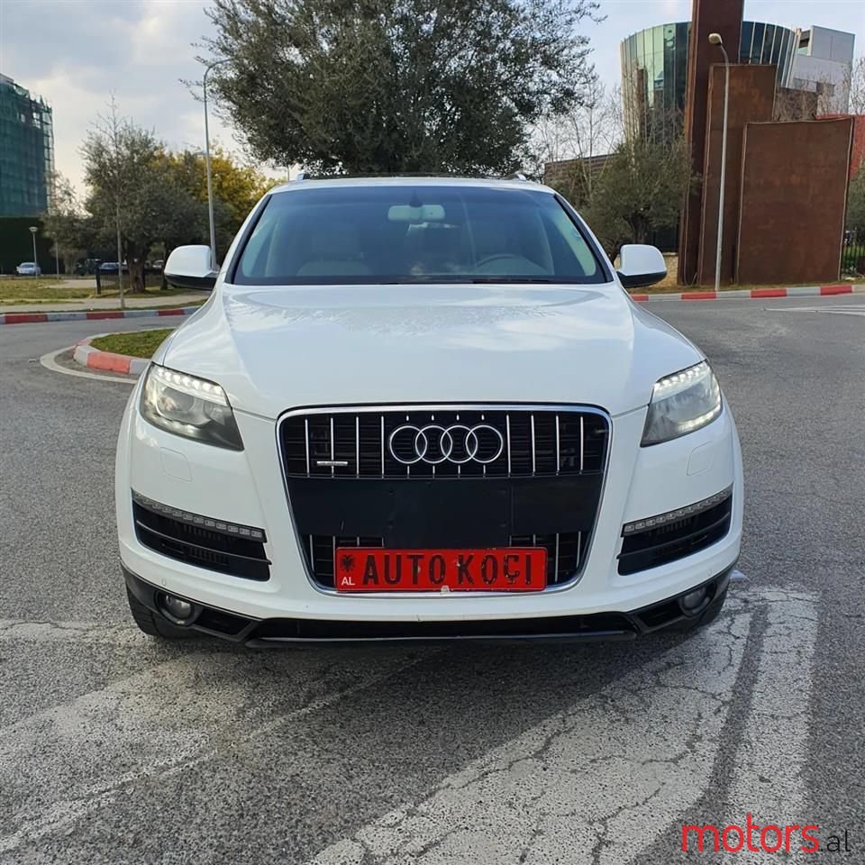 2010' Audi Q7 photo #2