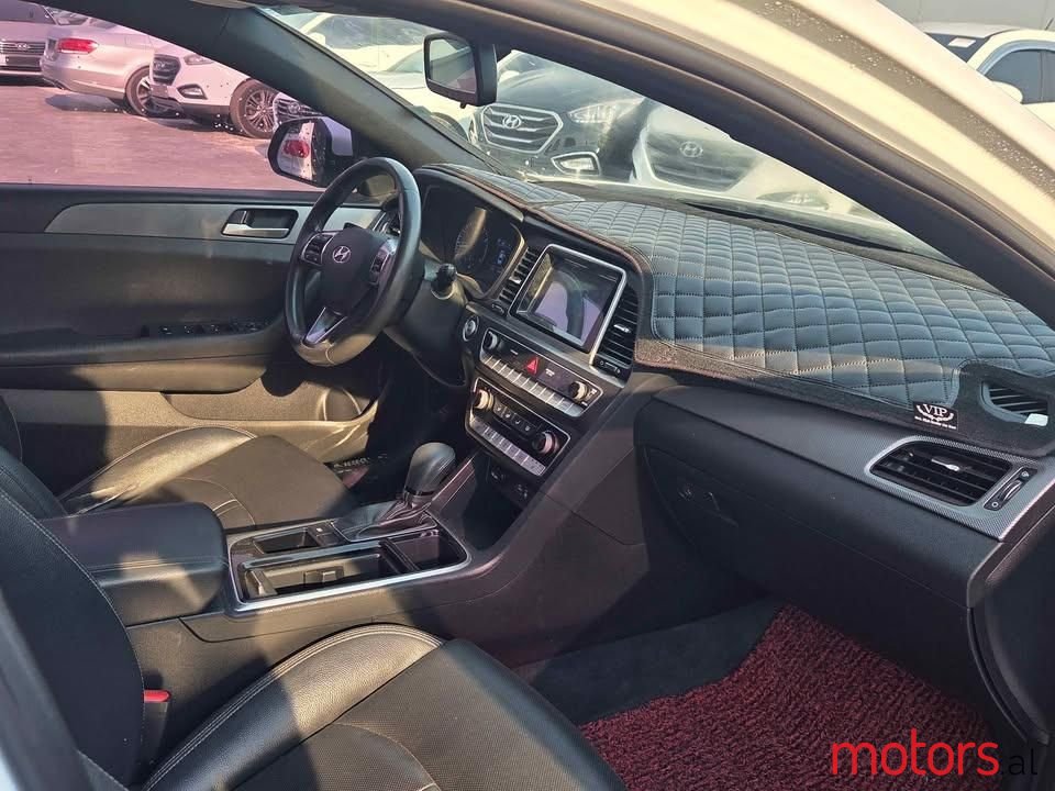 2019' Hyundai Sonata photo #5