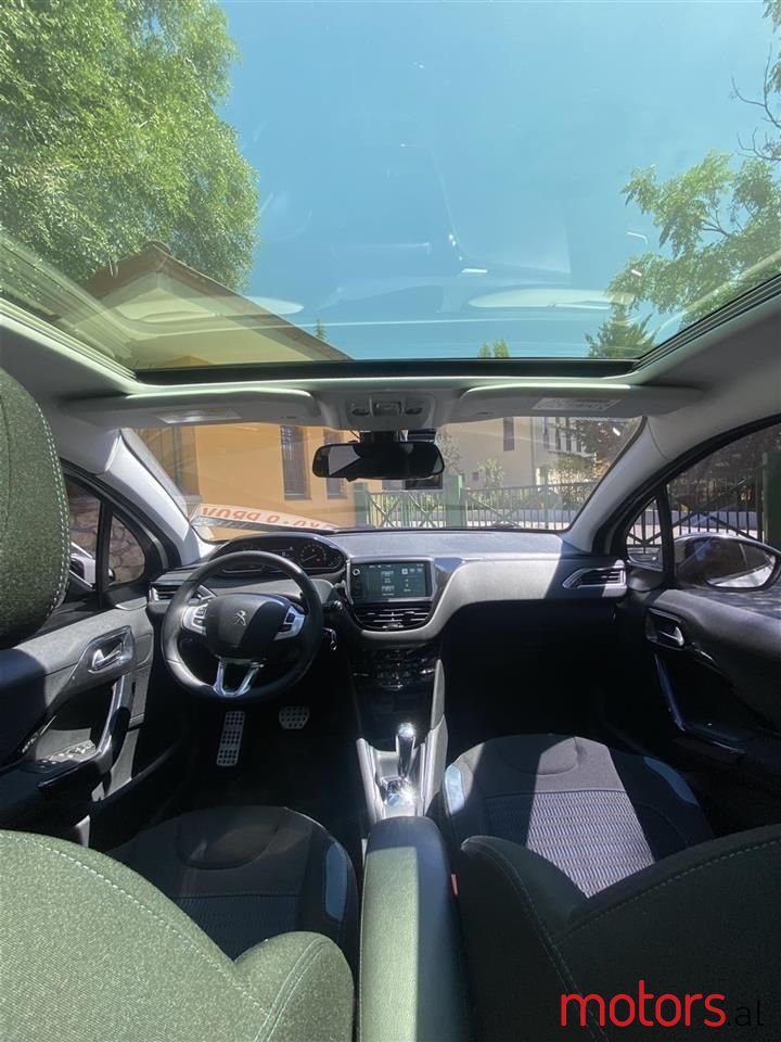 2014' Peugeot 208 photo #4