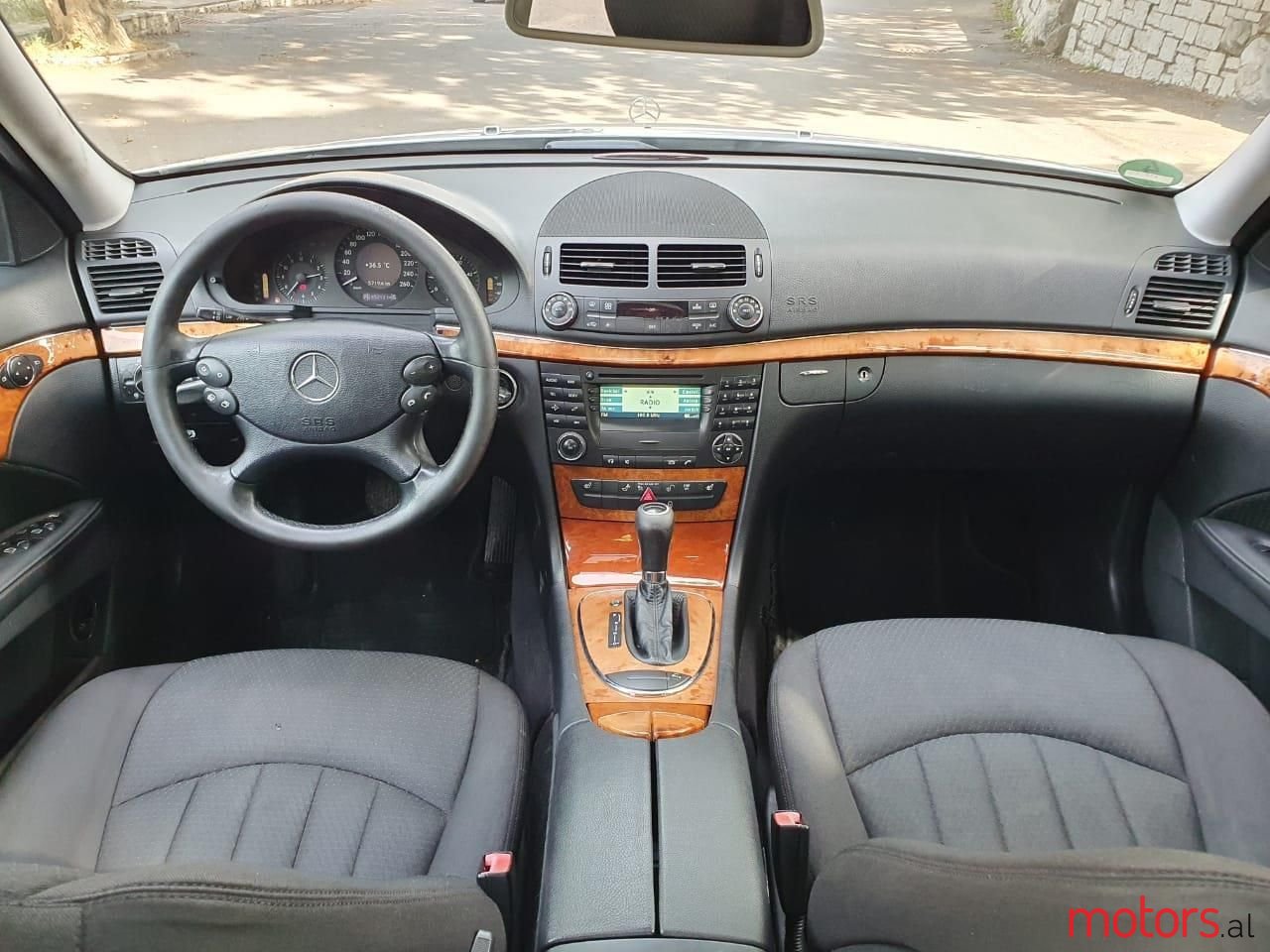 2008' Mercedes-Benz E 220 photo #5