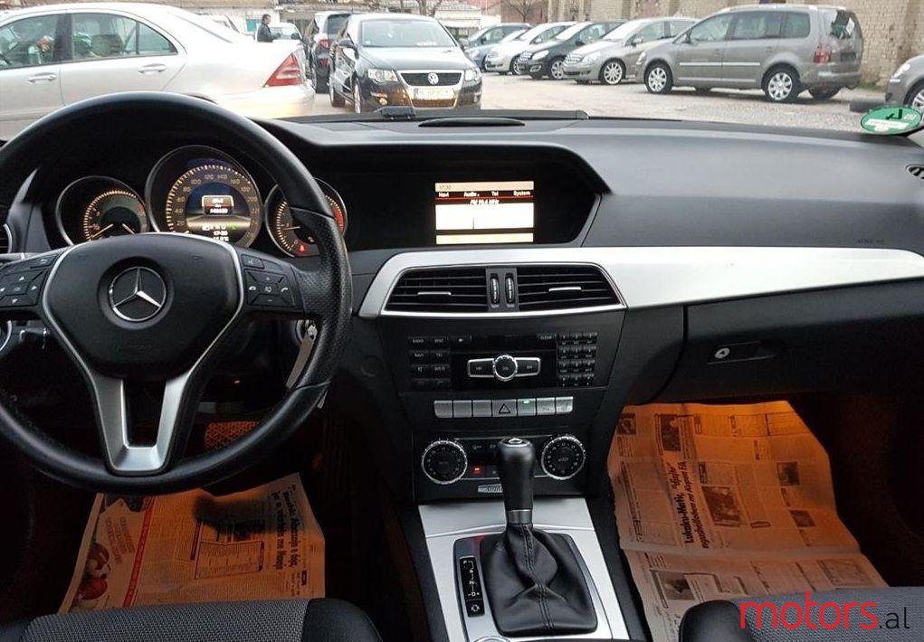 2012' Mercedes-Benz C 220 photo #2