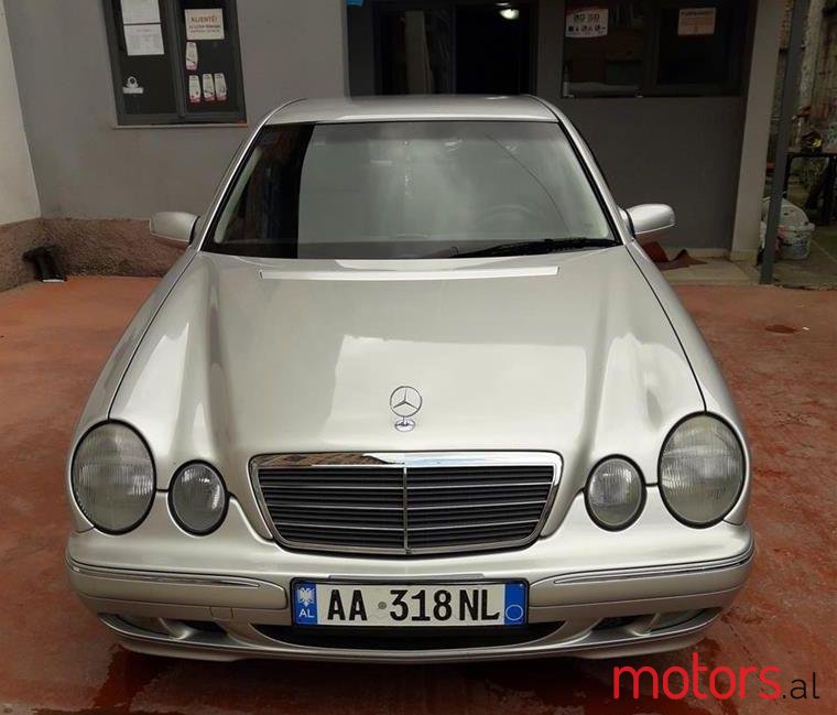 2001' Mercedes-Benz E 270 photo #2