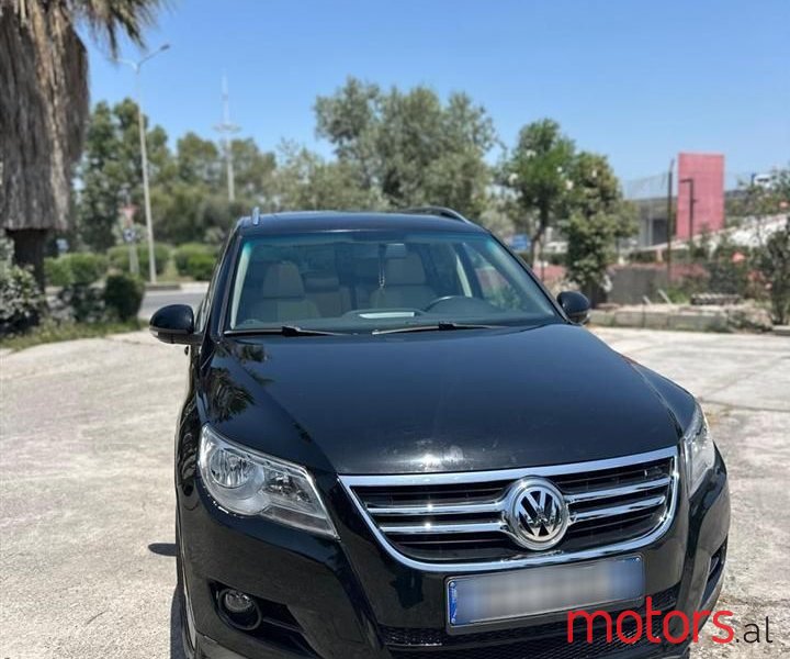 2009' Volkswagen Tiguan photo #4
