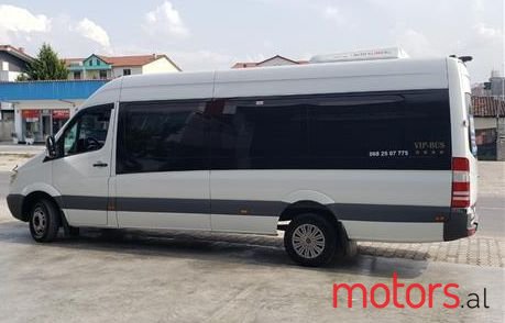 2009' Mercedes-Benz 300 photo #4