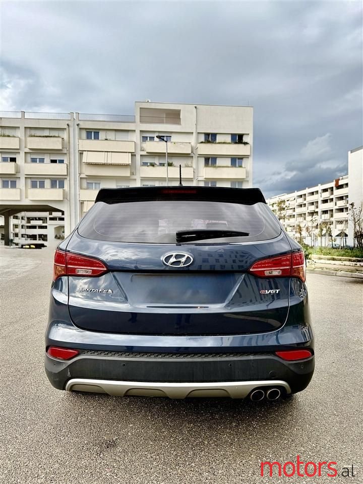 2013' Hyundai Santa Fe photo #2