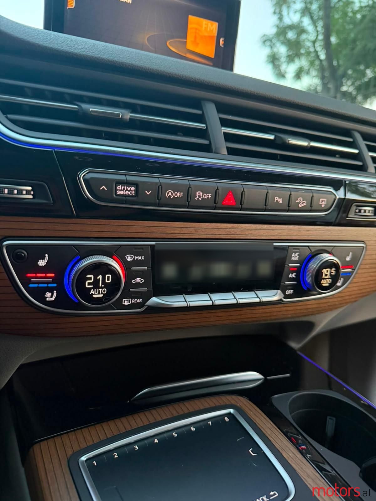 2016' Audi Q7 photo #5