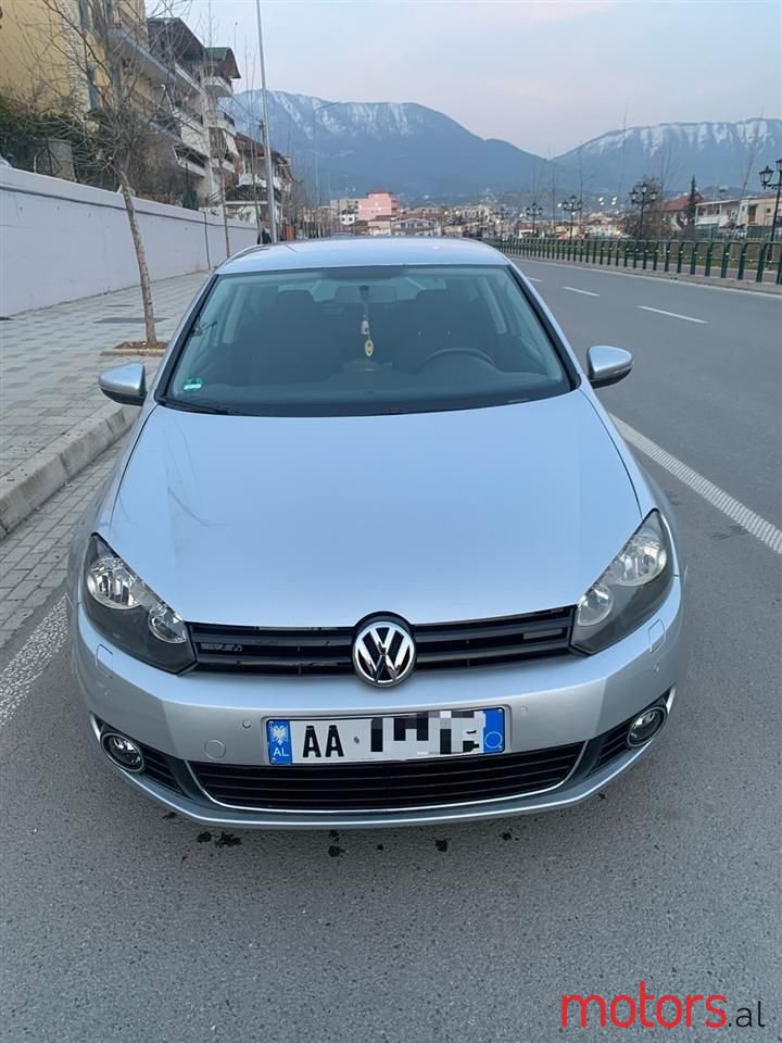 2009' Volkswagen Golf photo #6