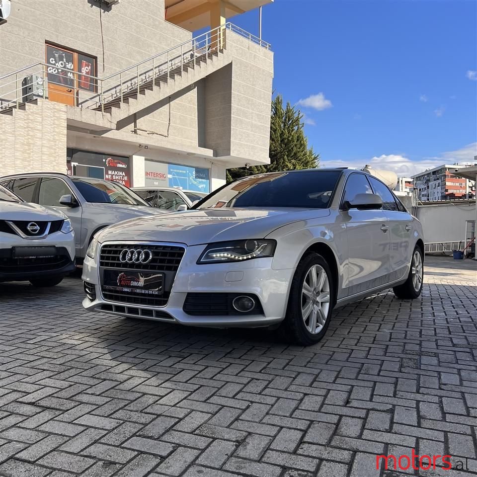 2012' Audi A4 photo #1