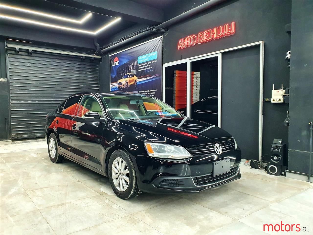 2012' Volkswagen Jetta photo #5