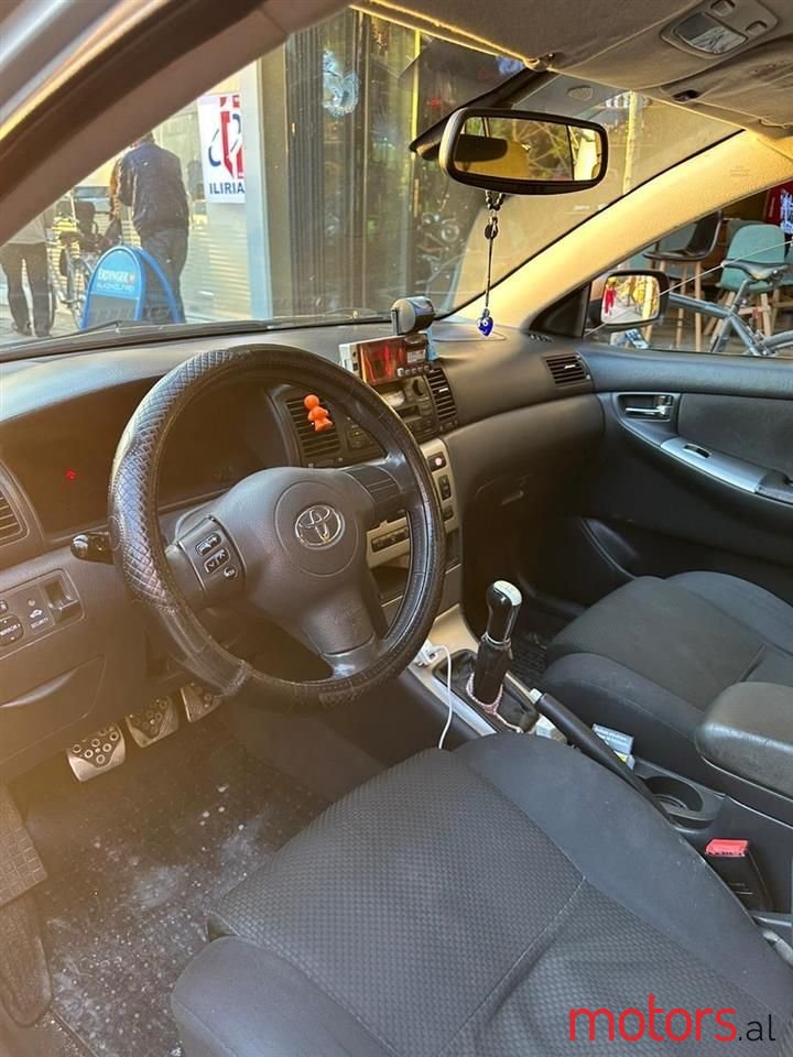 2005' Toyota Corolla photo #4