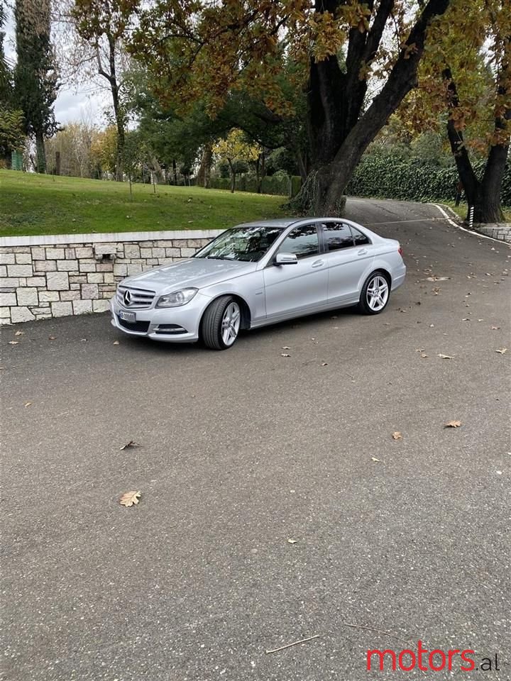 2011' Mercedes-Benz C 220 photo #1