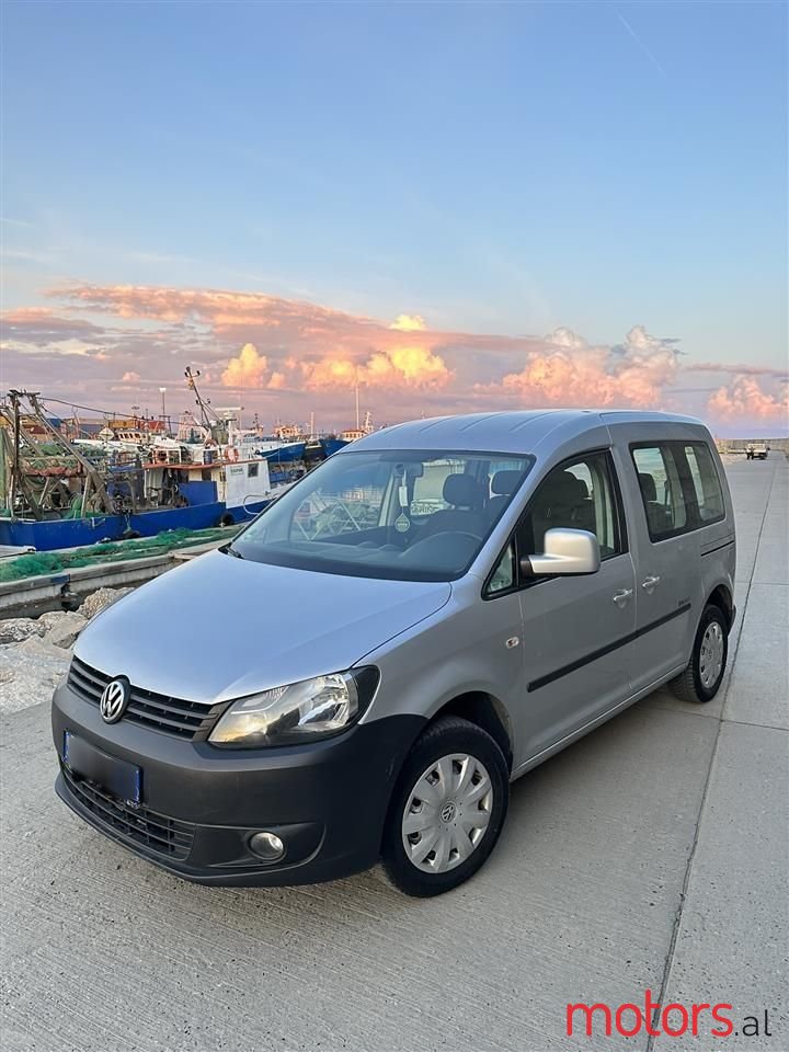 2011' Volkswagen Caddy photo #1