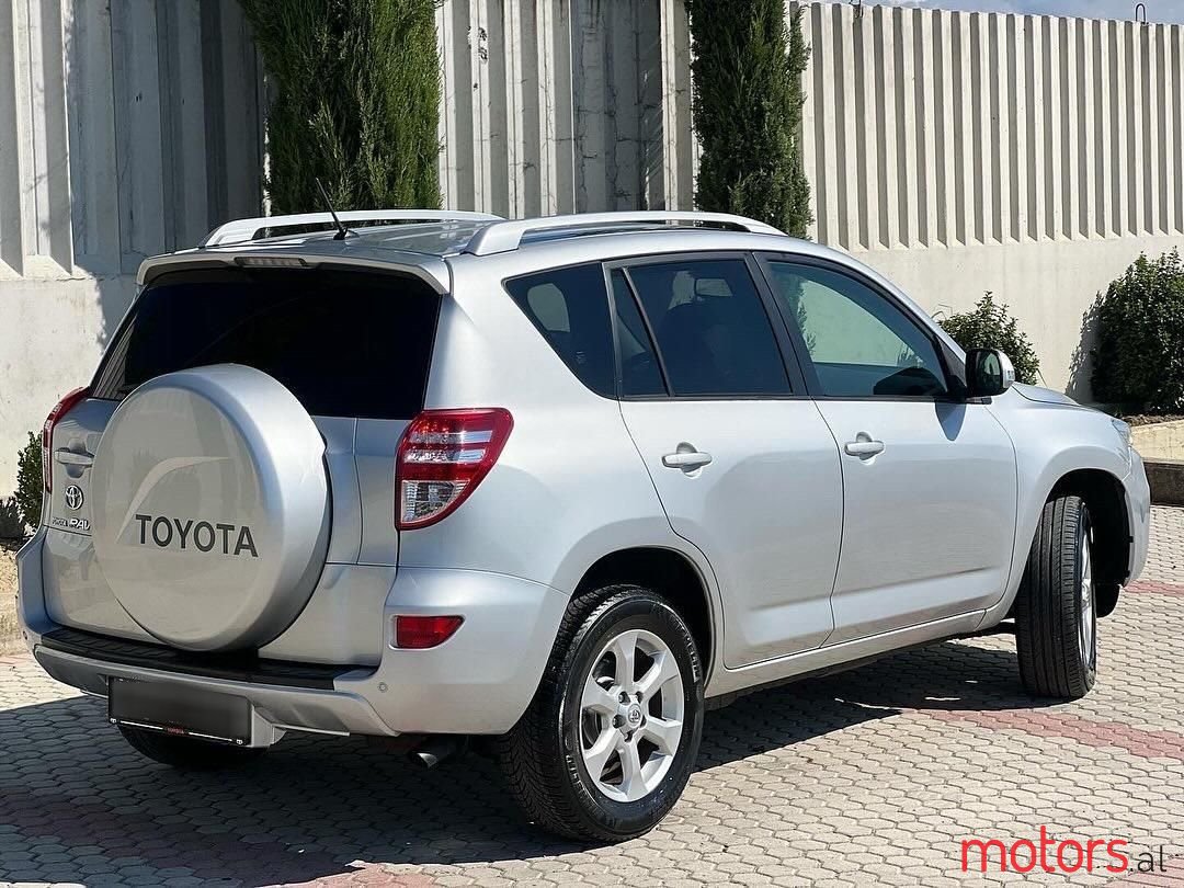 2011' Toyota RAV4 photo #4