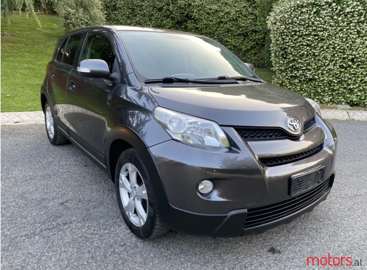 2010' Toyota Urban Cruiser photo #2