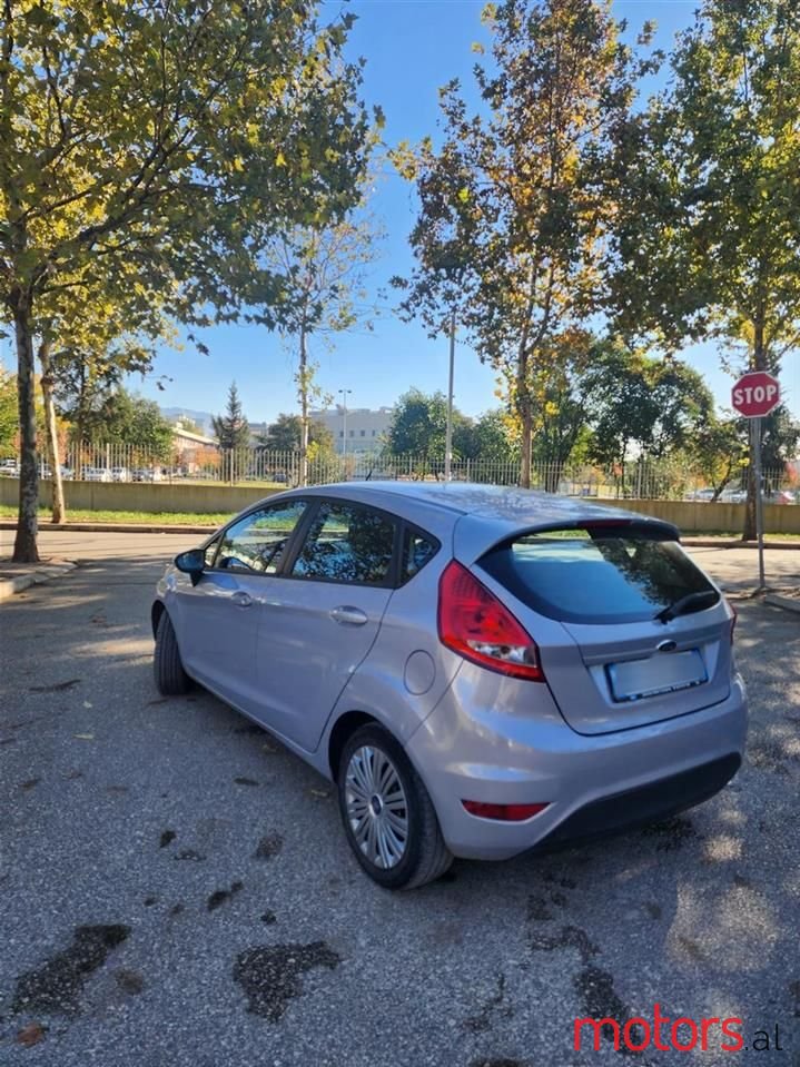 2011' Ford Fiesta photo #4