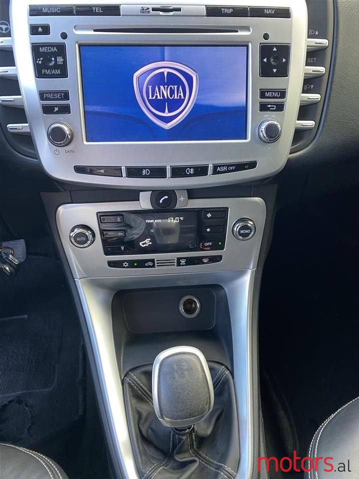 2010' Lancia Delta photo #4