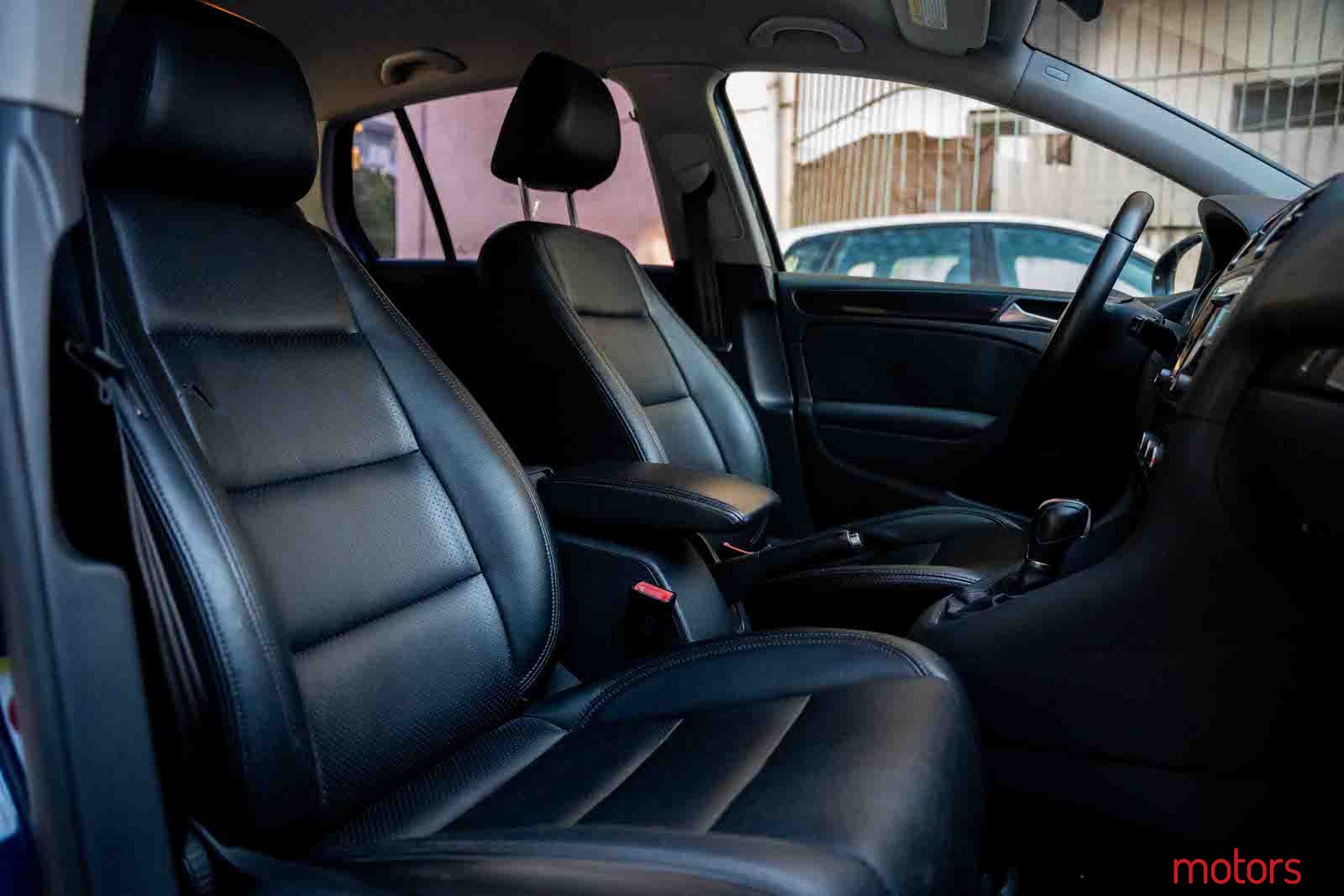 2012' Volkswagen Golf VI photo #2