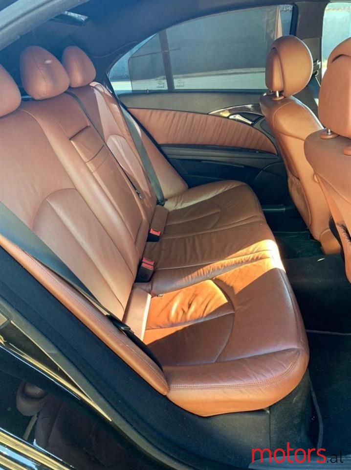 2008' Mercedes-Benz E 280 photo #2