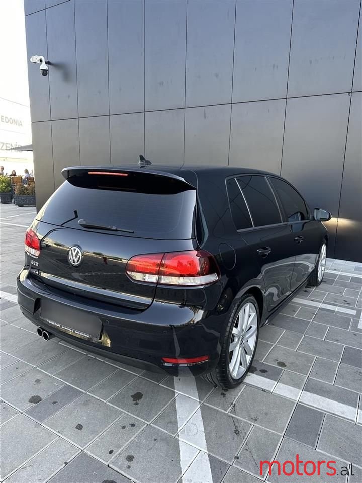 2010' Volkswagen Golf photo #6