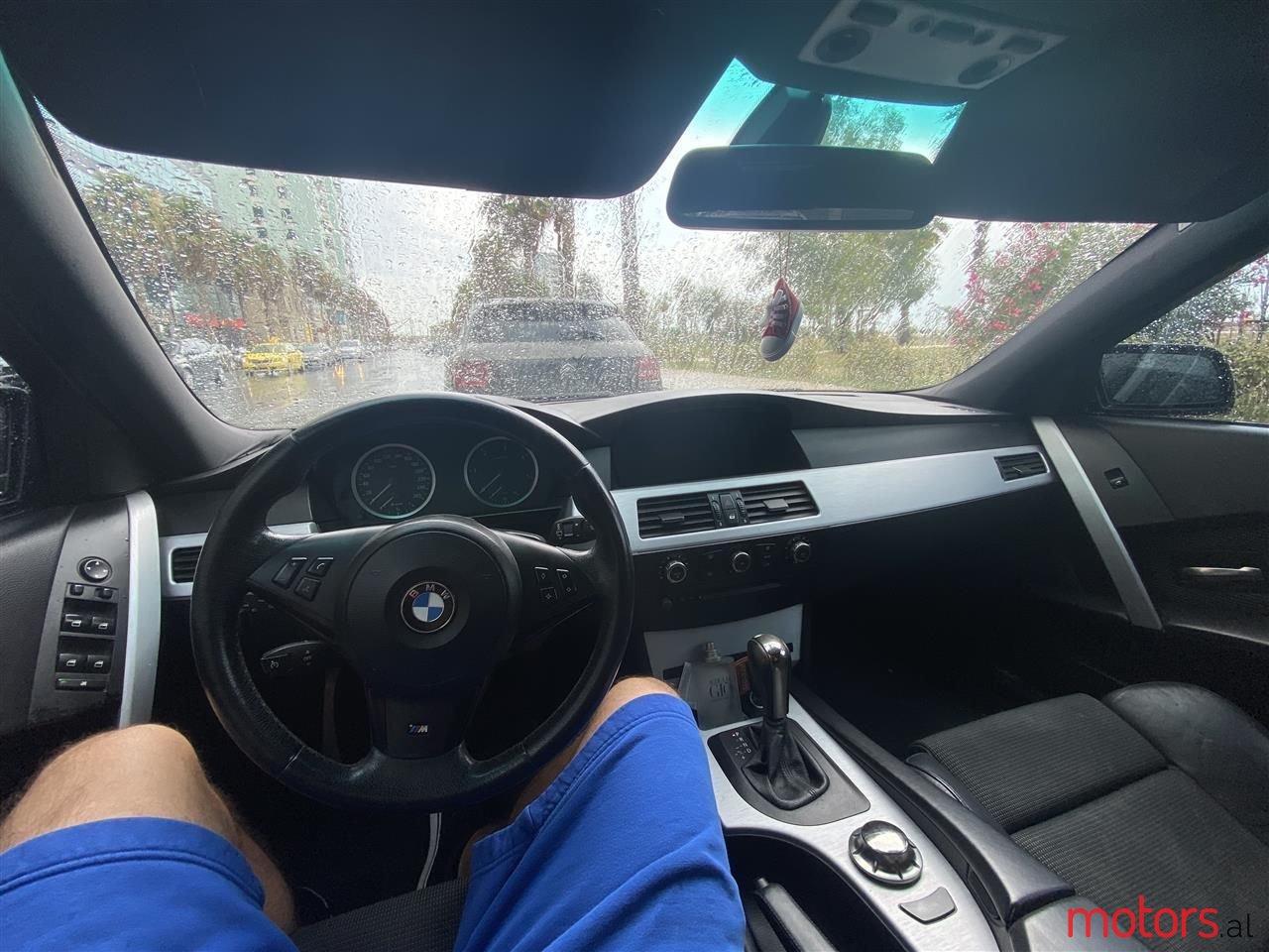 2005' BMW 530 photo #2