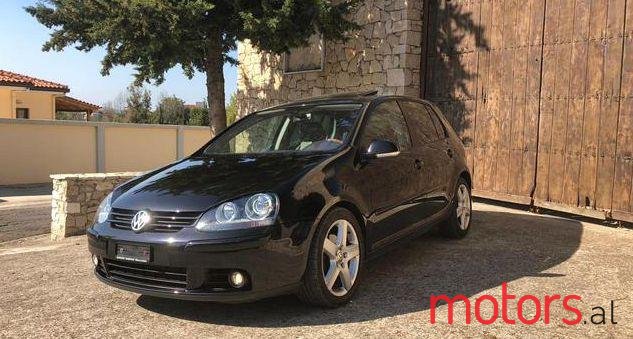 2005' Volkswagen Golf photo #1