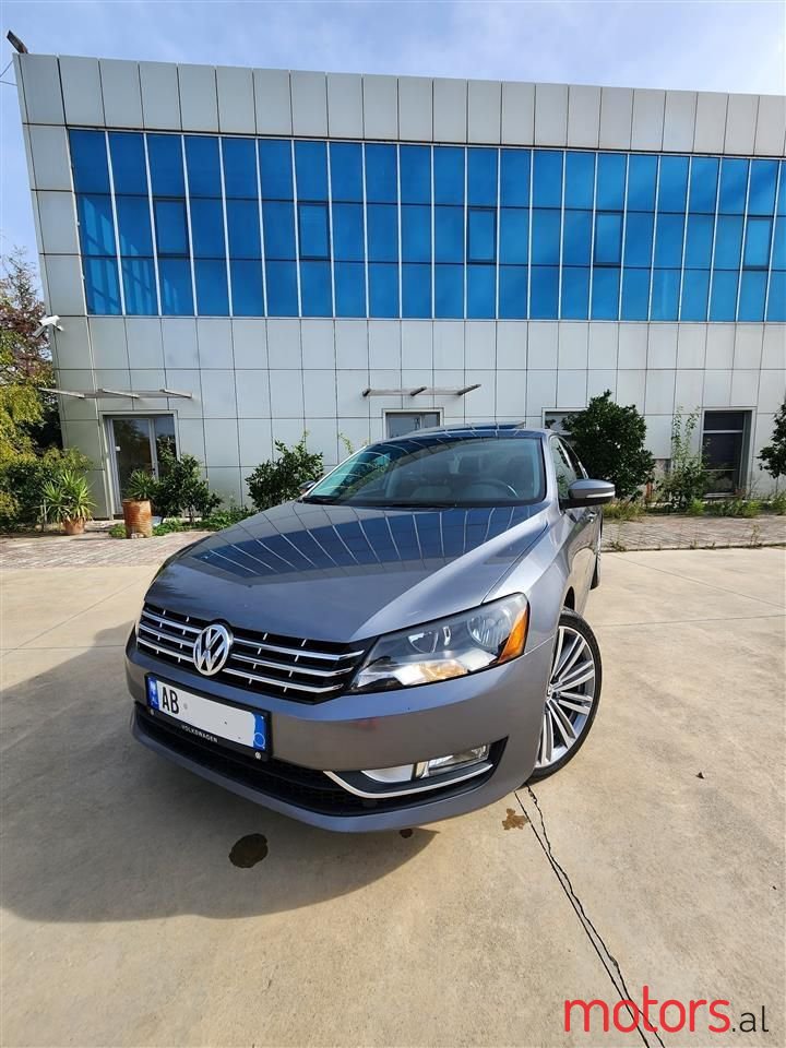 2015' Volkswagen Passat photo #1