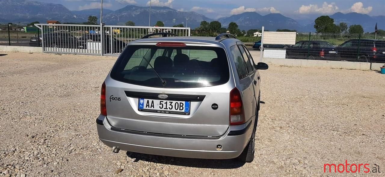 2002' Ford Focus photo #4