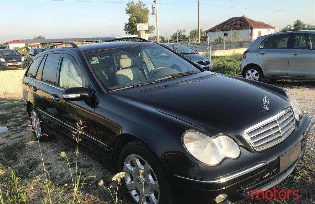 2005' Mercedes-Benz C 220 photo #1