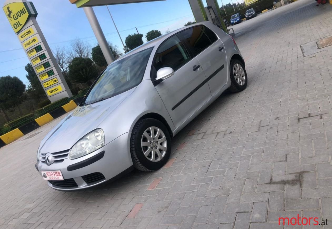 2005' Volkswagen Golf photo #1