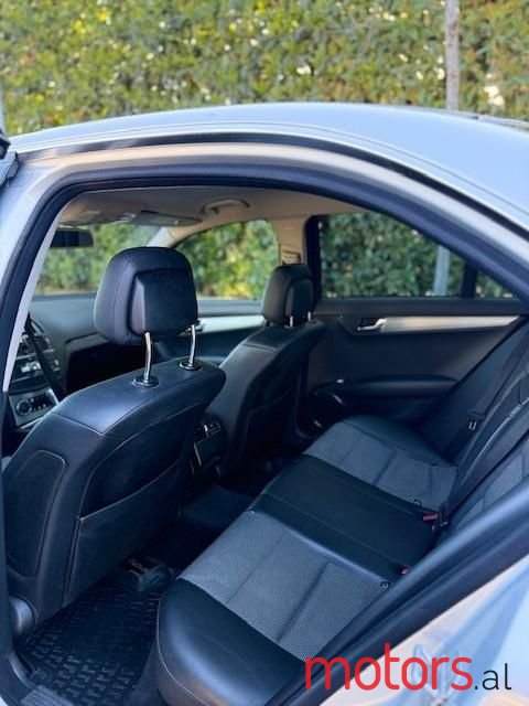 2007' Mercedes-Benz 220 photo #4