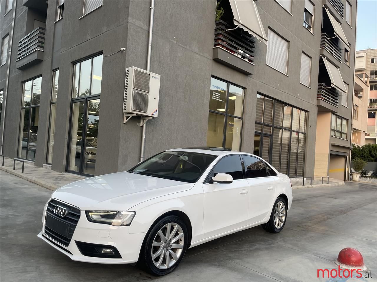 2015' Audi A4 photo #2