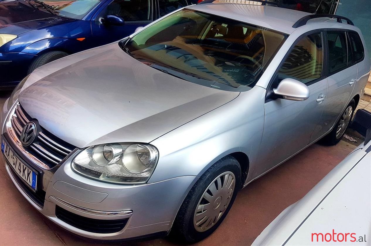 2009' Volkswagen Golf photo #1