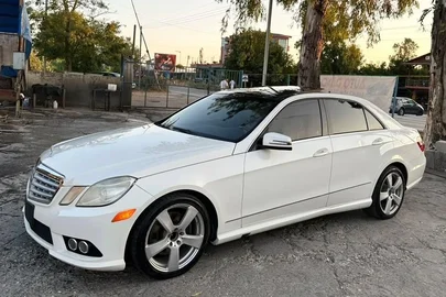 2011' Mercedes-Benz E 350